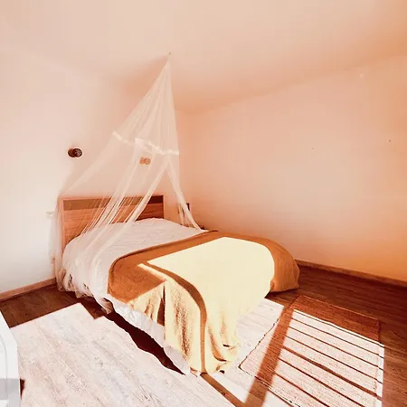 T3 Paisible Tres Proche Apartment